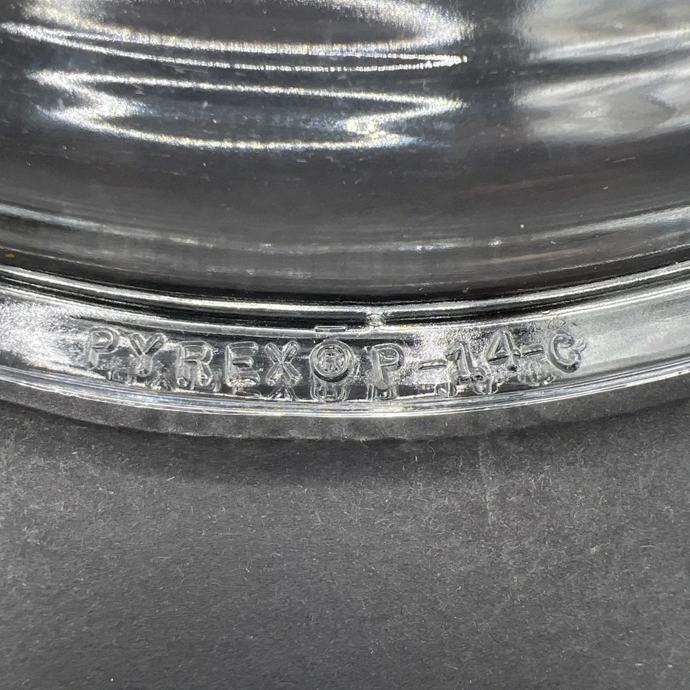 CORNING WARE  P-14-B  14 OZ. ‎ WHITE CASSEROLE DISH W/ CLEAR GLASS LID P-14-C